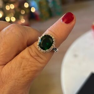 Vintage Swarovski emerald green‎ crystal Ring size 6